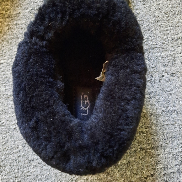 UGG black NWOT suede shoes size 7 - Picture 7 of 12